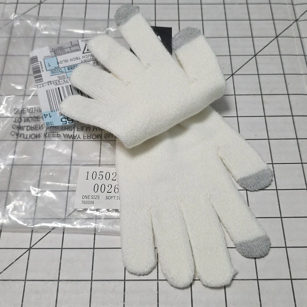 Mixit Ivory and Gray‎ Touch-Tech Gloves, NWT